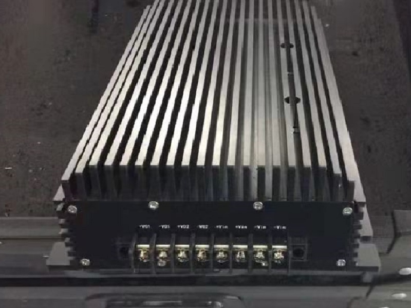 140V-275VDC-27V双路输出、750W车载电源